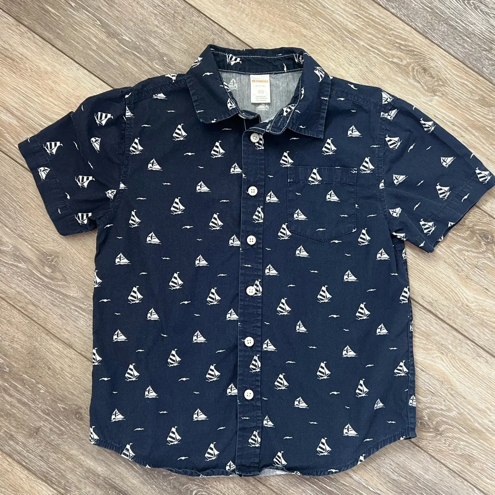 Gymboree Navy Sailboat Print Short-Sleeve Shirt kids size M(7-8)